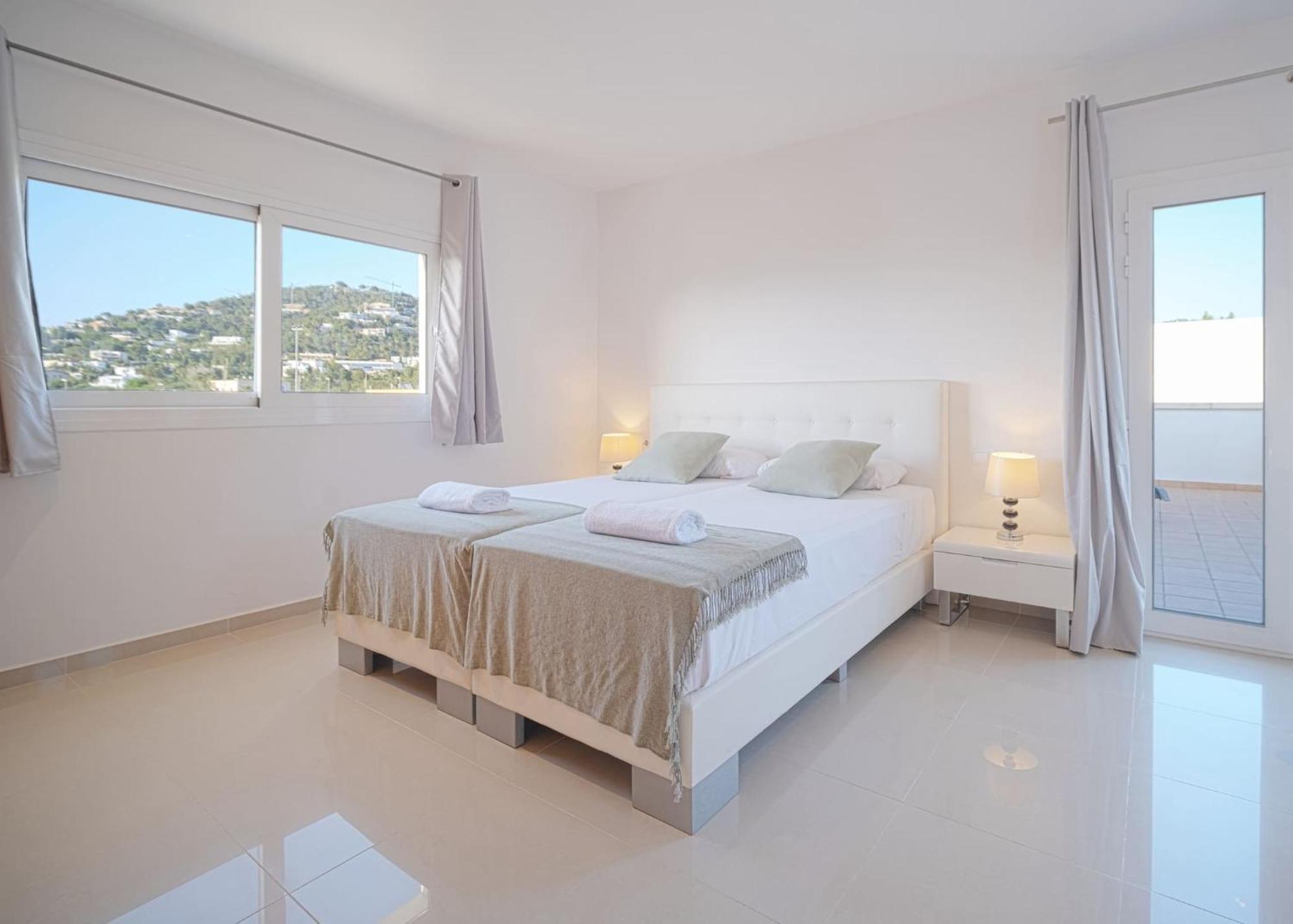 Villa Romeo 2Km From Ibiza Town And 1Km From Talamanca Beach Santa Eularia des Riu Exterior photo