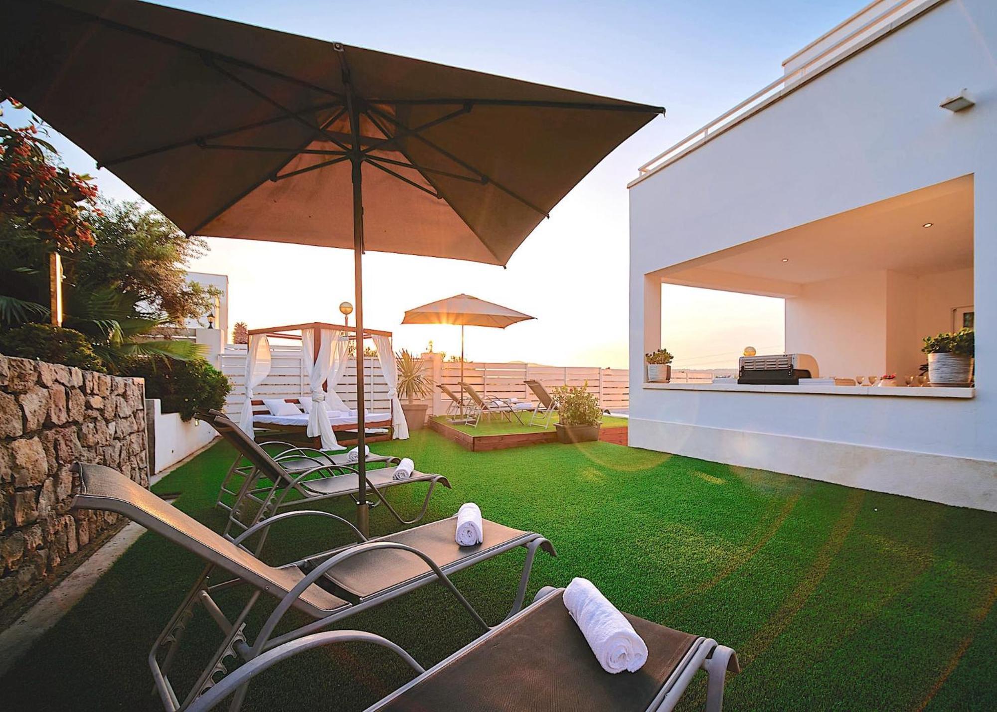 Villa Romeo 2Km From Ibiza Town And 1Km From Talamanca Beach Santa Eularia des Riu Exterior photo